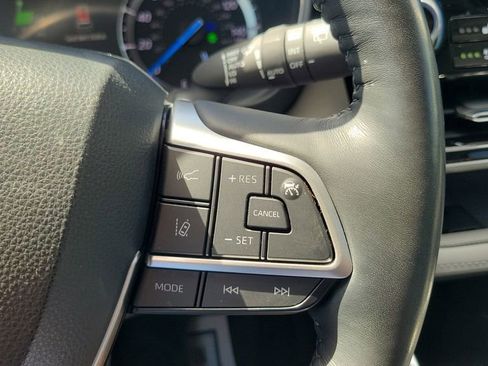 Used 2022 Toyota Highlander Platinum FWD image 21