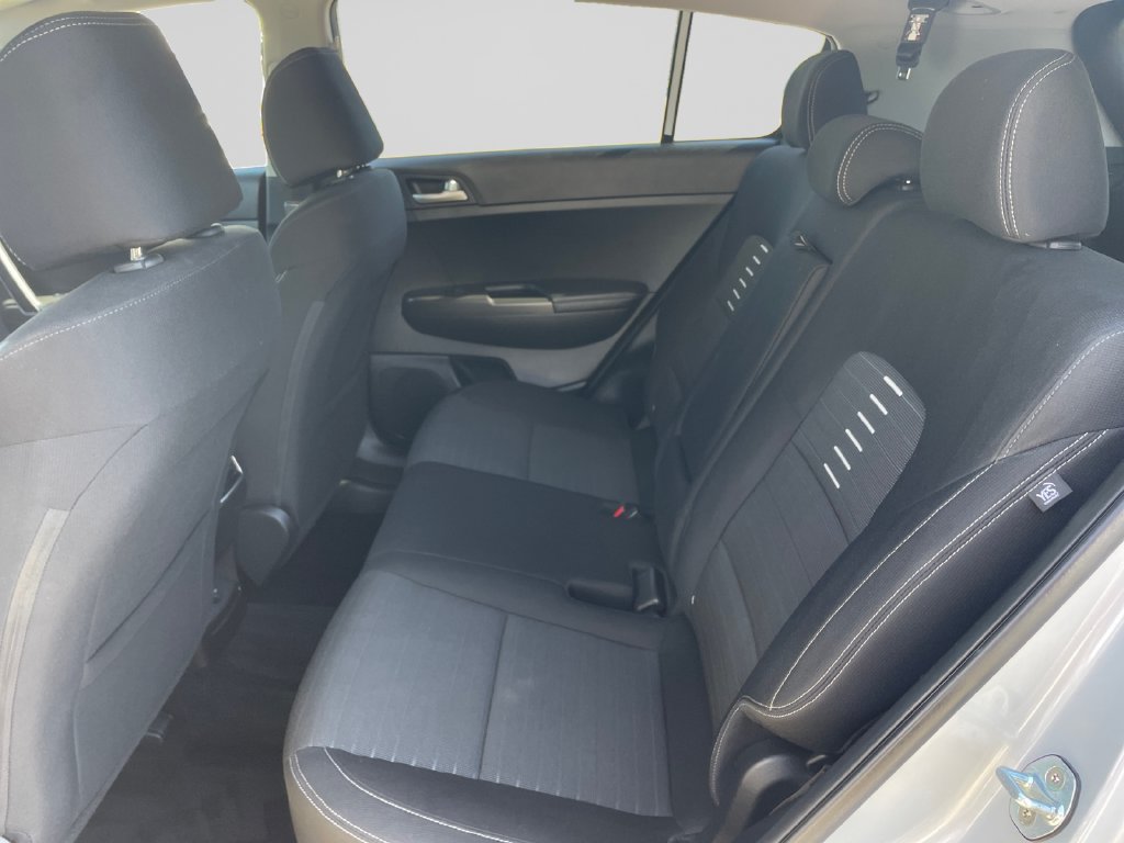 Used 2018 Kia Sportage LX AWD/4WD image 18