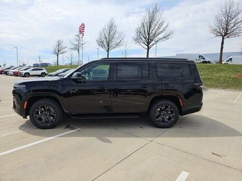 New 2026 Jeep Grand Wagoneer 4WD image 2