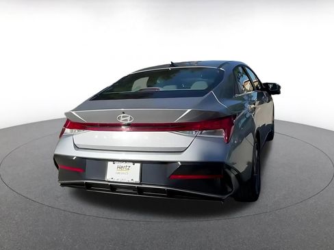 Used 2025 Hyundai Elantra SEL image 14