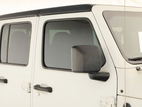 Used 2020 Jeep Gladiator Rubicon image 38