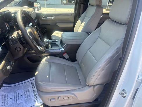 Used 2024 Chevrolet Silverado 1500 LTZ AWD/4WD image 21