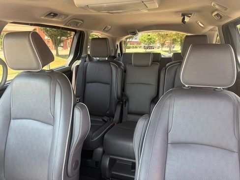 Used 2023 Honda Odyssey Elite image 25