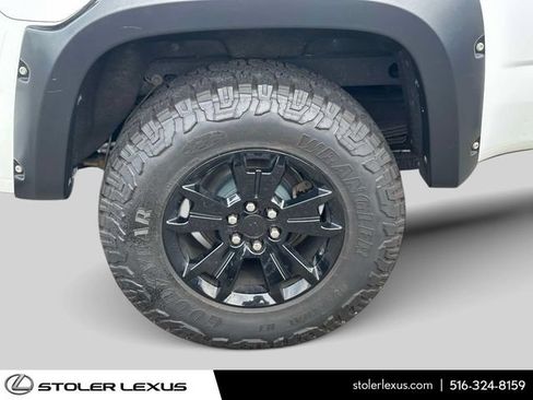 Used 2020 Chevrolet Colorado LT AWD/4WD image 14