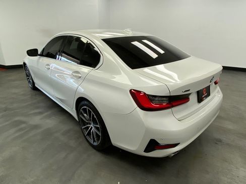 Used 2019 BMW 330i xDrive Sedan w/ Convenience Package AWD/4WD image 4
