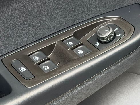 Certified 2024 Volkswagen Taos S AWD/4WD image 12