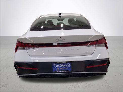 New 2026 Hyundai Elantra Limited image 11