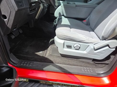 Used 2014 Ford F150 XLT w/ Equipment Group 302A Luxury AWD/4WD image 16