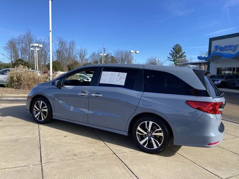 Used 2023 Honda Odyssey Touring image 7