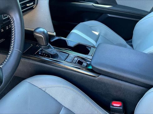Used 2025 Toyota Camry SE w/ Convenience Package FWD image 16