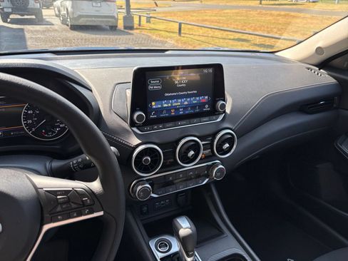 Used 2025 Nissan Sentra SV FWD image 14