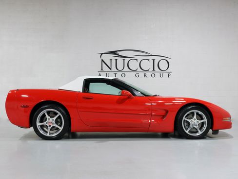 Used 2000 Chevrolet Corvette Convertible w/ Memory Pkg image 38