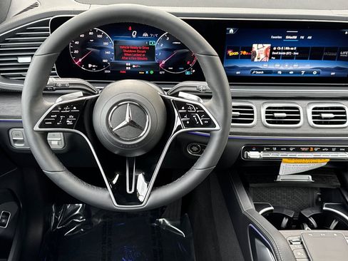New 2026 Mercedes-Benz GLS 450 4MATIC image 25