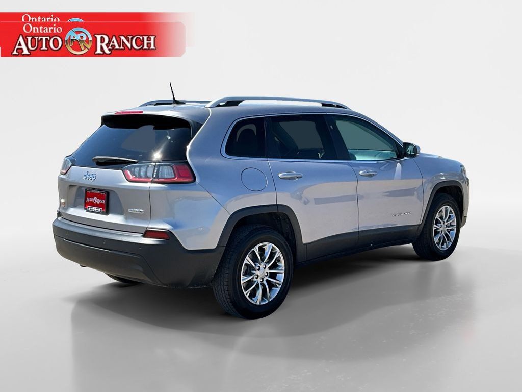 Used 2021 Jeep Cherokee Latitude Plus AWD/4WD image 5