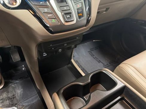 Used 2022 Honda Odyssey Touring image 25