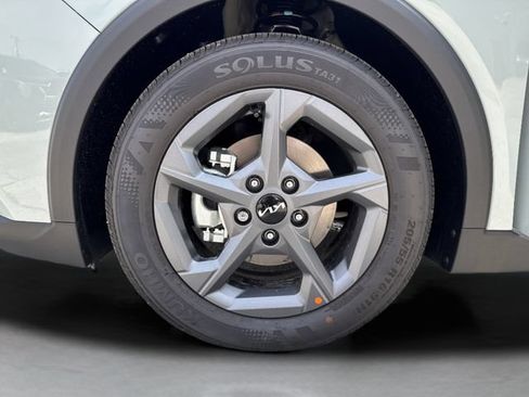 New 2026 Kia K4 FWD image 34