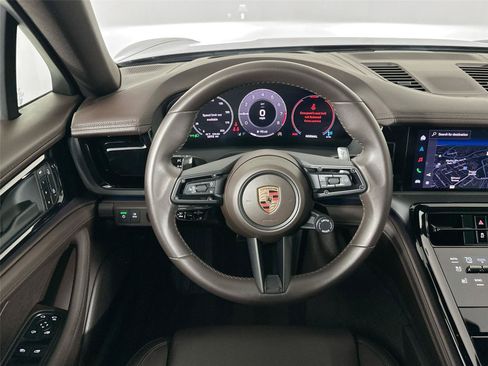 Certified 2025 Porsche Panamera 4 AWD/4WD image 18
