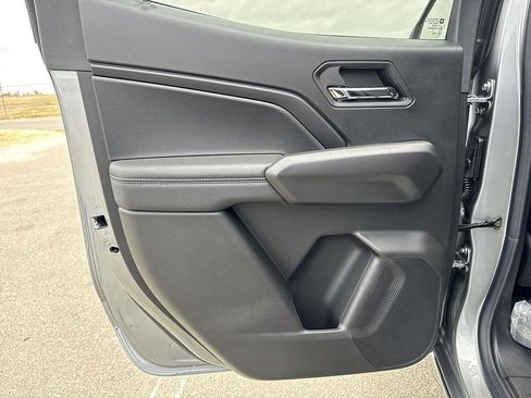 New 2026 GMC Canyon Elevation w/ LPO, Black Badging Package RWD image 22