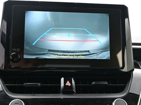 Used 2025 Toyota Corolla LE image 20