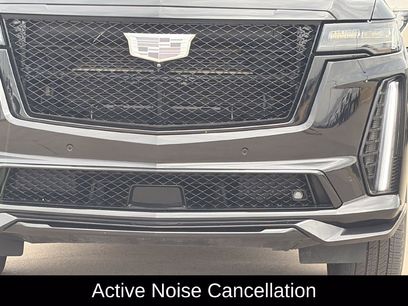 Used 2023 Cadillac Escalade ESV V