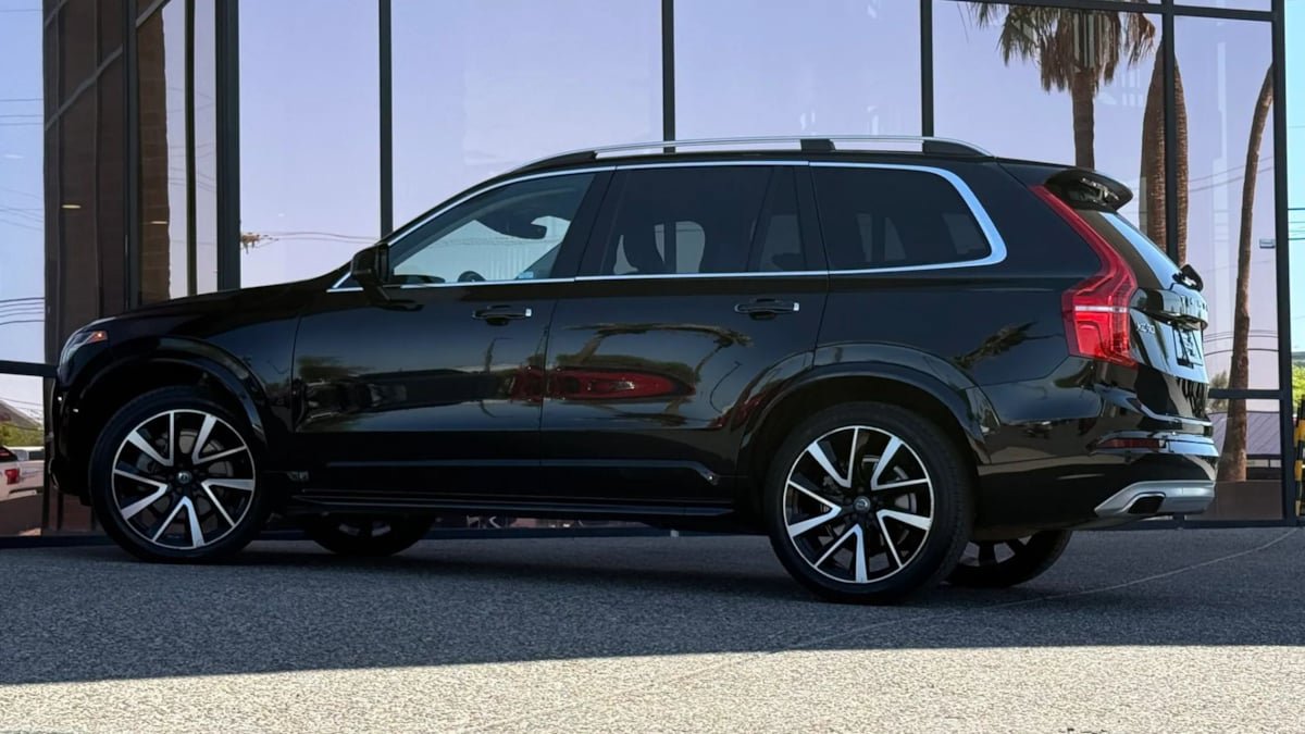 Used 2019 Volvo XC90 T6 Momentum w/ Advanced Package AWD/4WD image 6