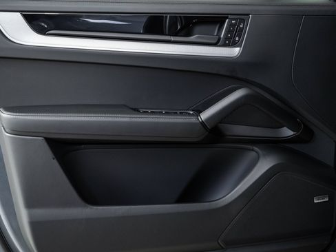 New 2026 Porsche Cayenne AWD/4WD image 6