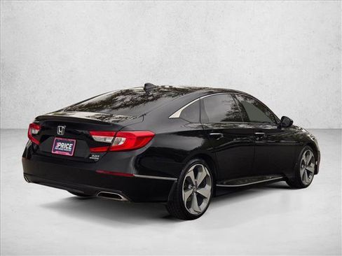 Used 2019 Honda Accord Touring image 5