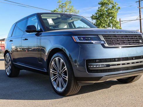 Used 2025 BMW X5 M Competition w/ Executive Package image 3