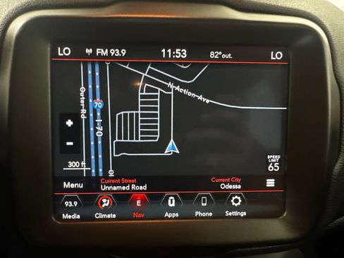 Used 2023 Jeep Renegade Altitude AWD/4WD image 29