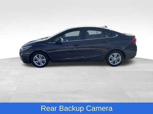 Used 2017 Chevrolet Cruze LT w/ Convenience Package image 2