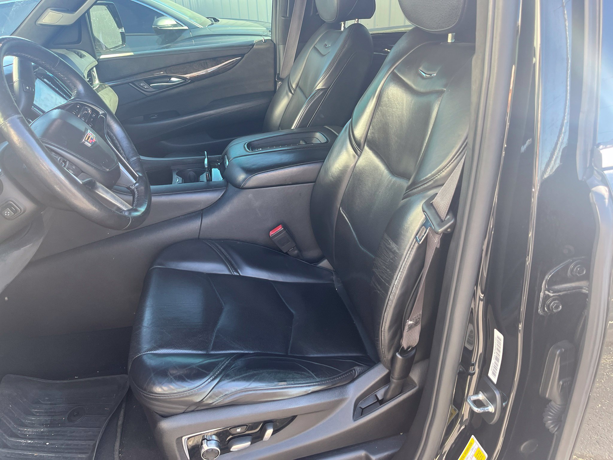 Used 2015 Cadillac Escalade Platinum AWD/4WD image 10