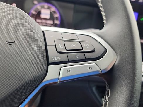 New 2025 Volkswagen Tiguan SE image 22