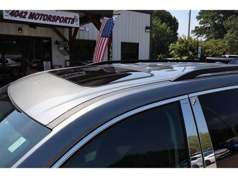 Used 2020 Chevrolet Traverse LT FWD image 11