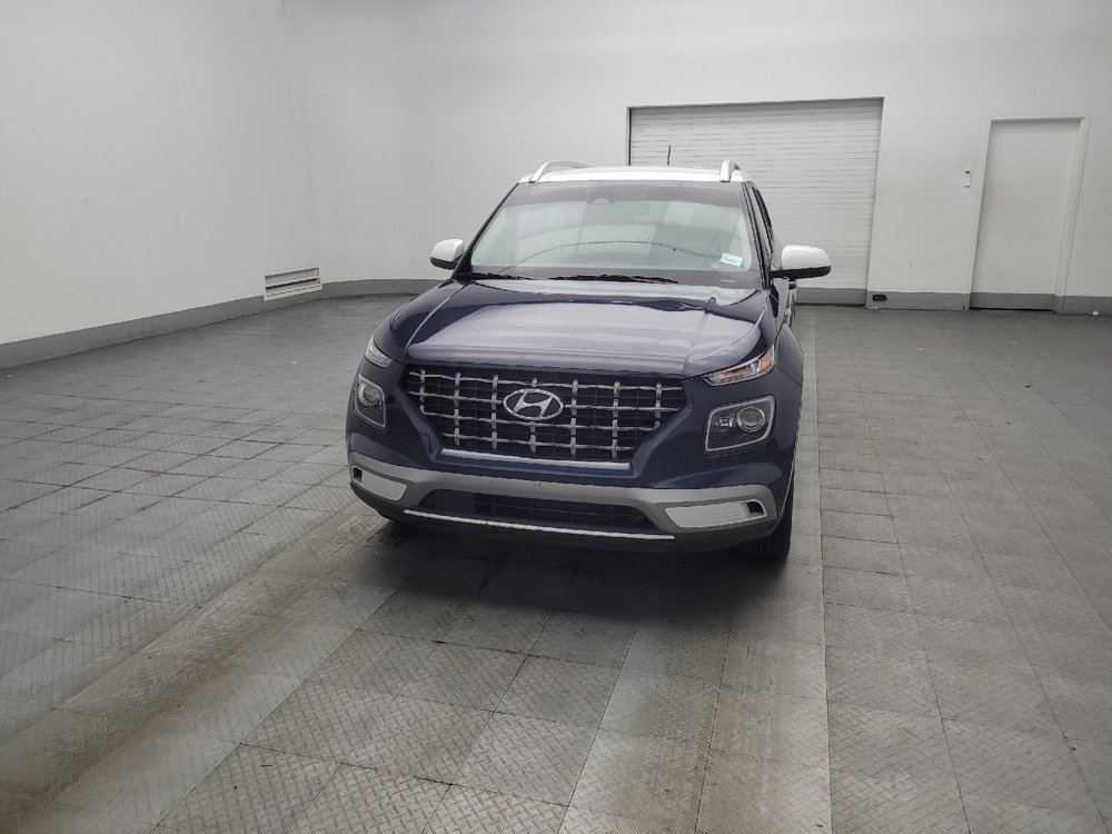 Used 2024 Hyundai Venue Limited FWD image 15