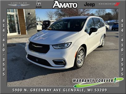 Used 2024 Chrysler Pacifica Touring-L