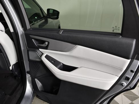 Used 2025 Acura MDX SH-AWD w/ Technology Package image 43