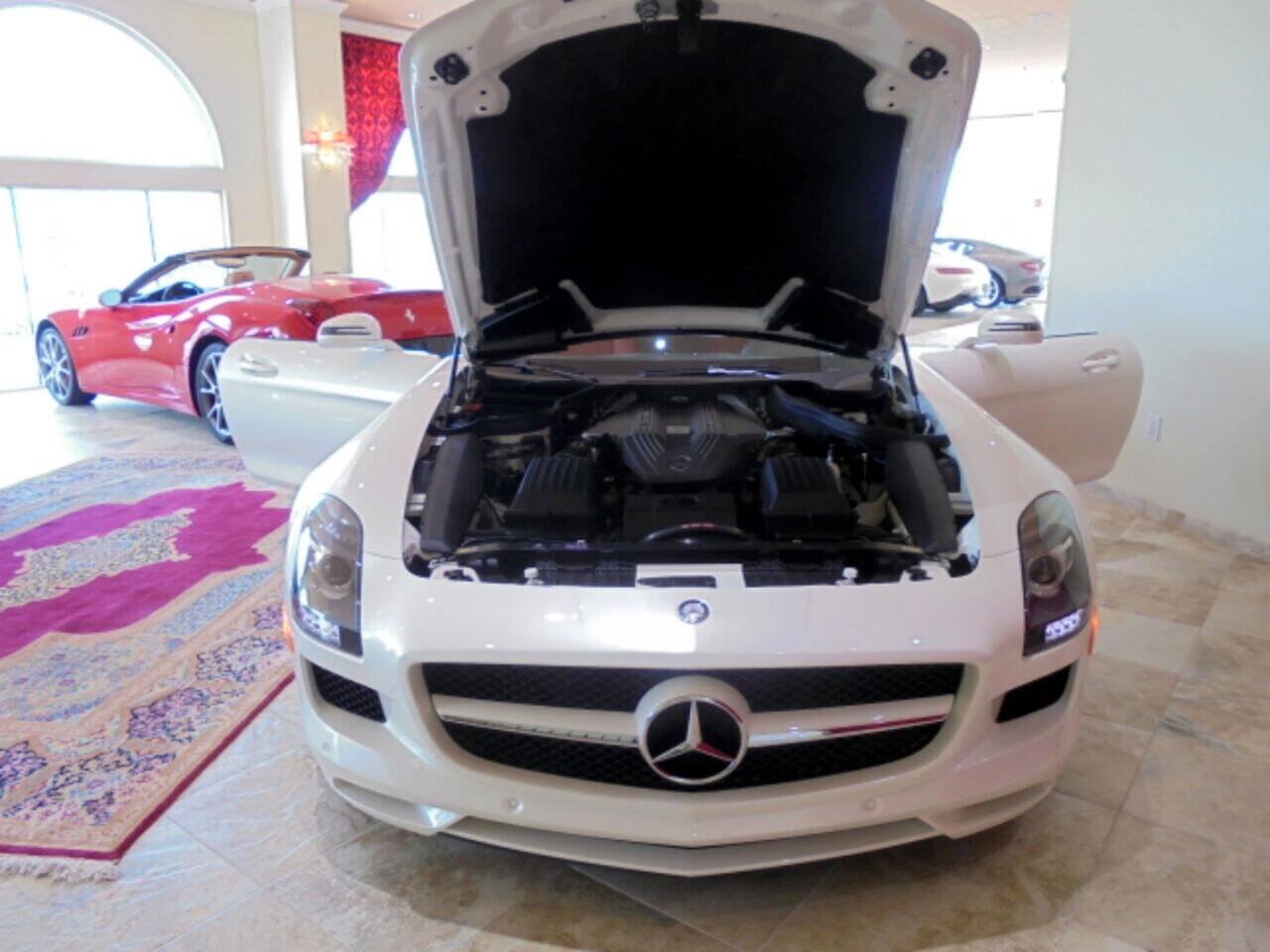 Used 2012 Mercedes-Benz SLS AMG Roadster image 31