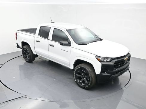 Used 2024 Chevrolet Colorado W/T RWD image 15