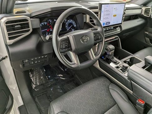 Used 2025 Toyota Tundra SR5 w/ SR5 Premium Package AWD/4WD image 11
