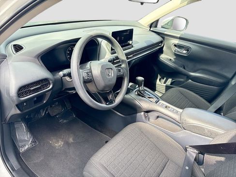 Used 2025 Honda HR-V LX image 9