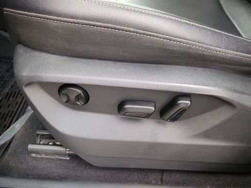 Used 2019 Volkswagen Atlas SE w/ Towing Package image 8