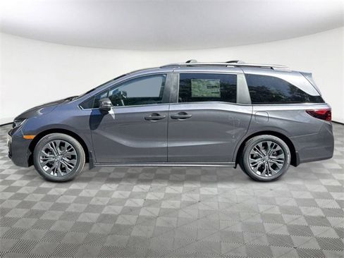 New 2026 Honda Odyssey Touring image 2
