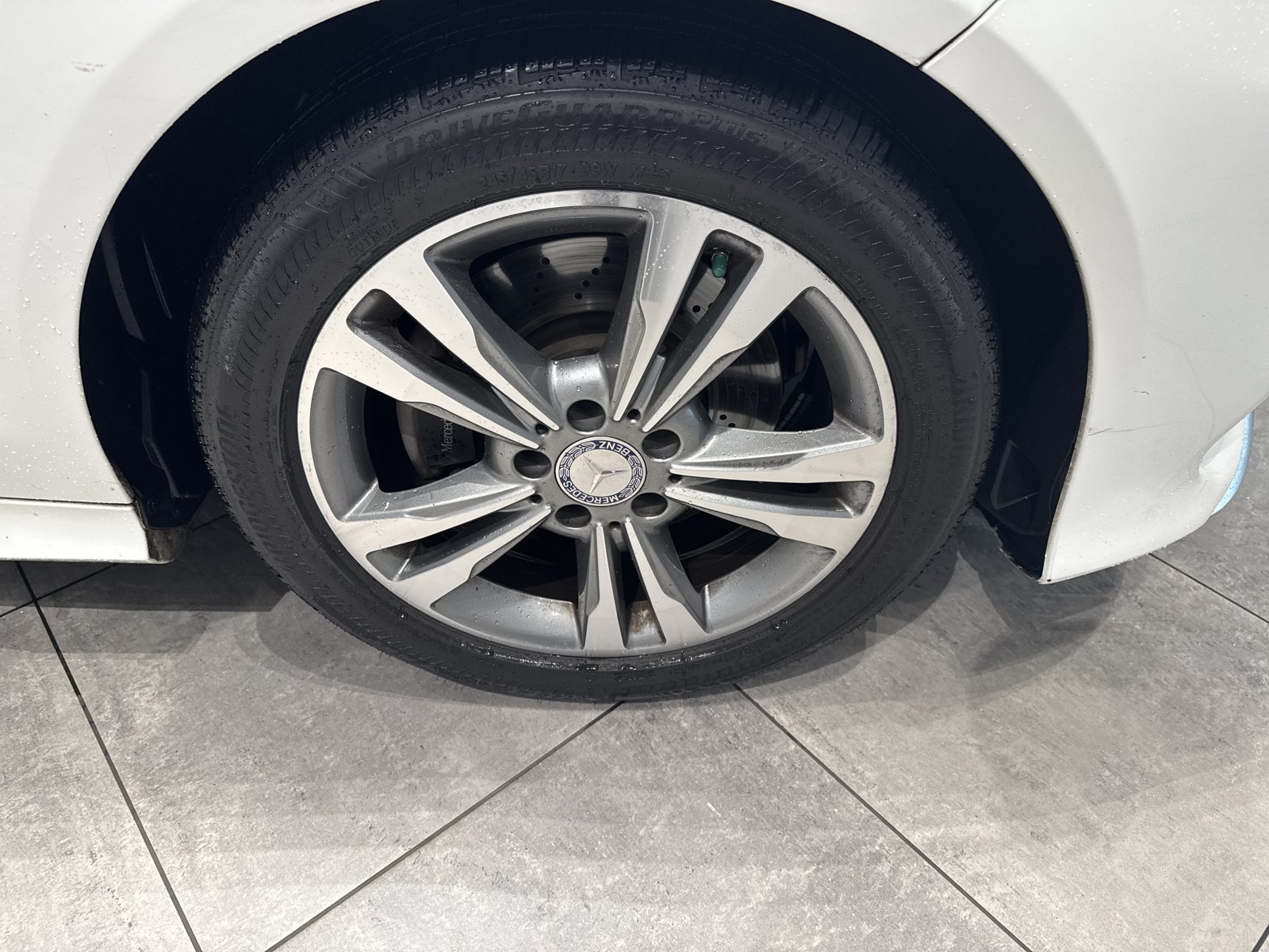 Used 2014 Mercedes-Benz E 250 BlueTEC Sedan image 12