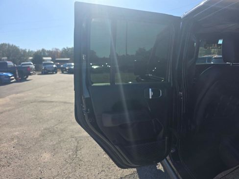 Used 2020 Jeep Gladiator Rubicon image 8