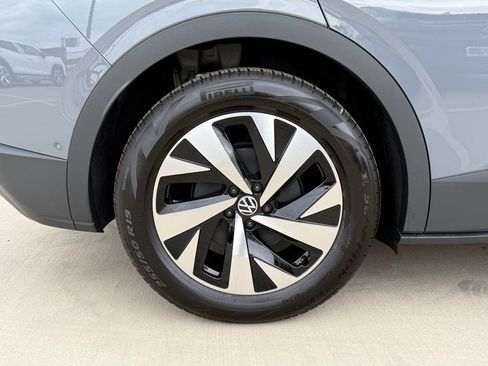 New 2026 Volkswagen ID.4 Pro image 9