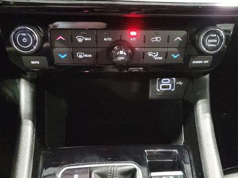 Used 2022 Jeep Compass Latitude w/ Convenience Group AWD/4WD image 29