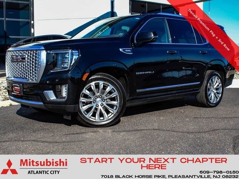Used 2022 GMC Yukon Denali w/ Denali Premium Package image 1