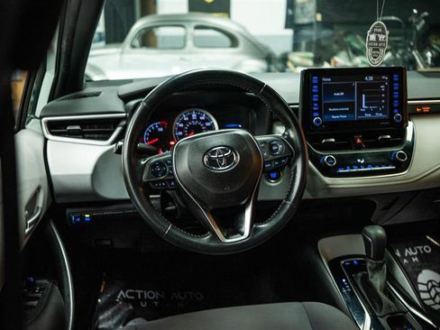 Used 2022 Toyota Corolla SE w/ Carpet Mat Package (TMS) image 15