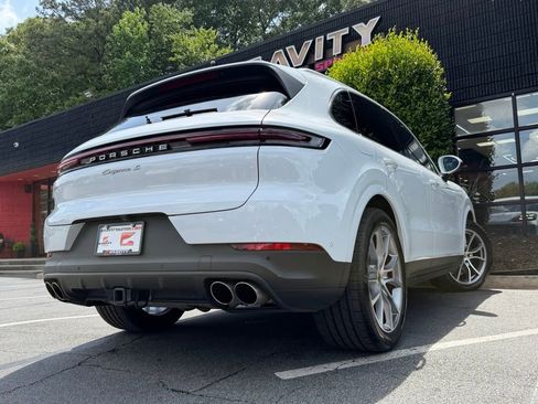 Used 2024 Porsche Cayenne S AWD/4WD image 13