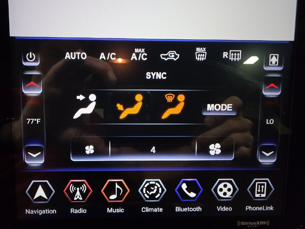 Used 2022 RAM 3500 Big Horn w/ Night Edition AWD/4WD image 21